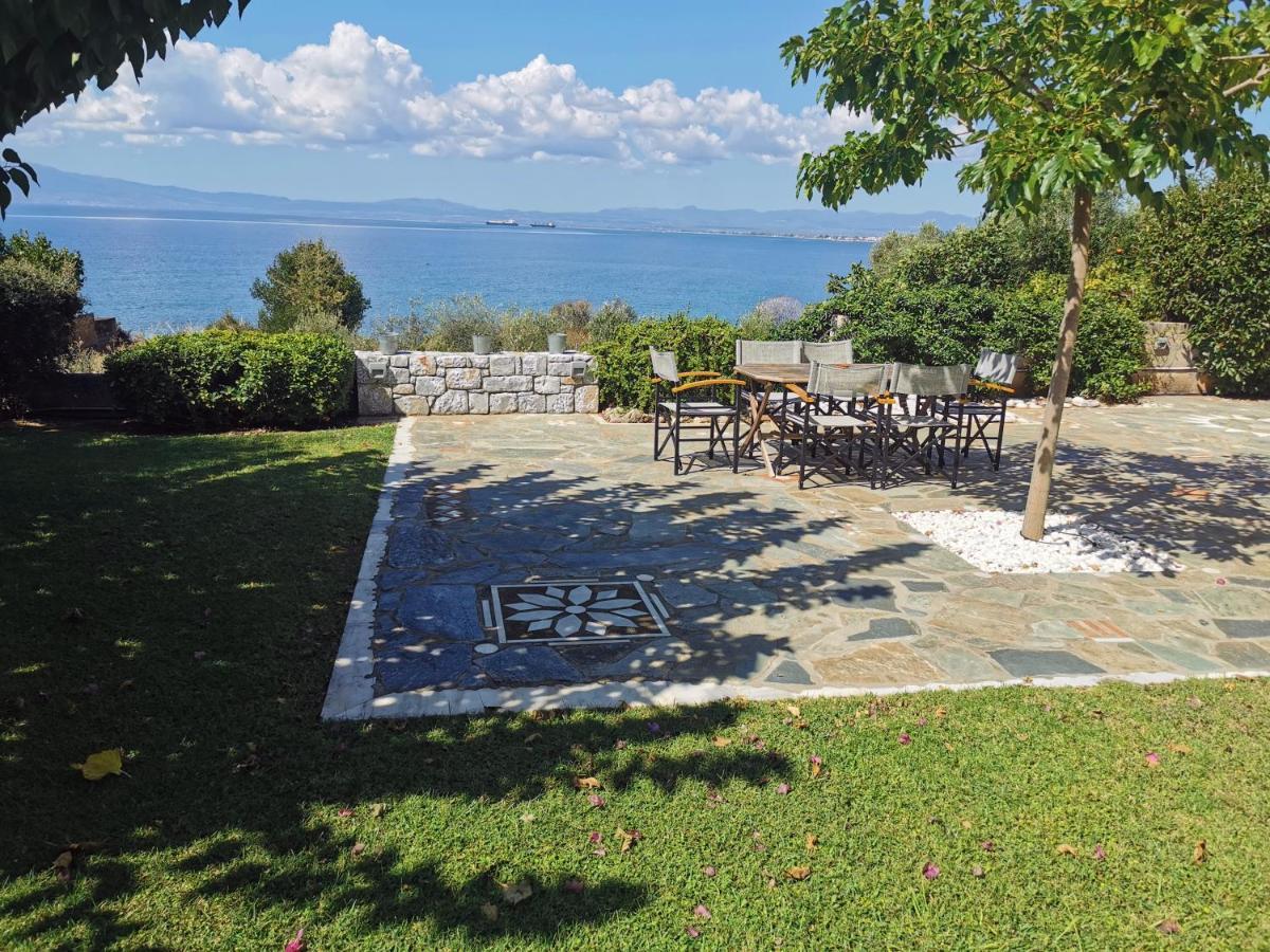 Messinian Blue Seaside Villa Каламата Екстериор снимка