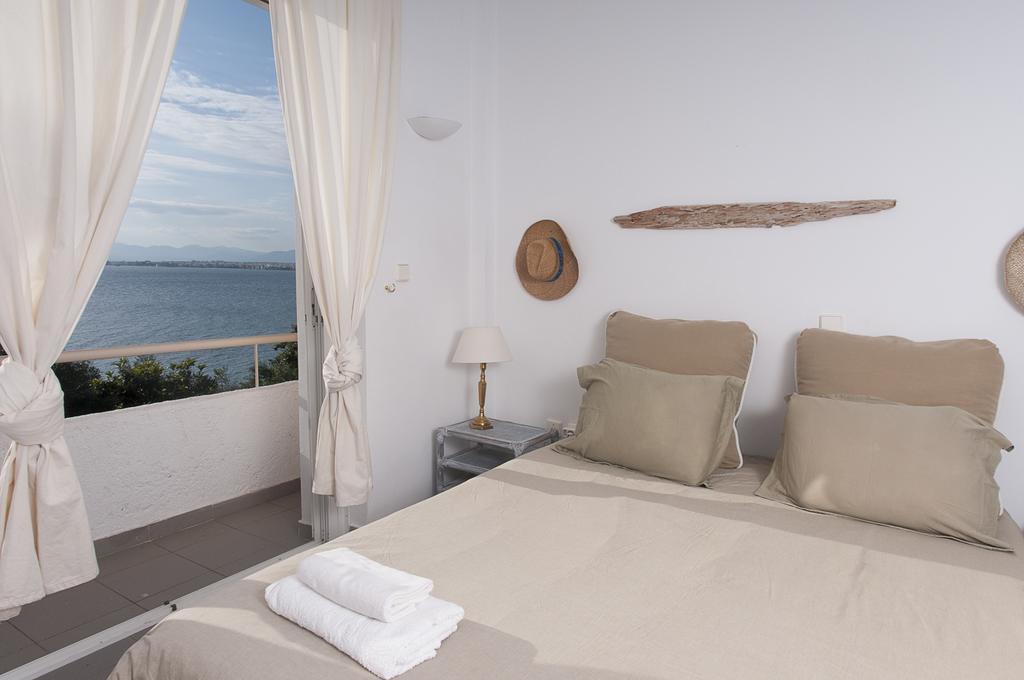 Messinian Blue Seaside Villa Каламата Екстериор снимка