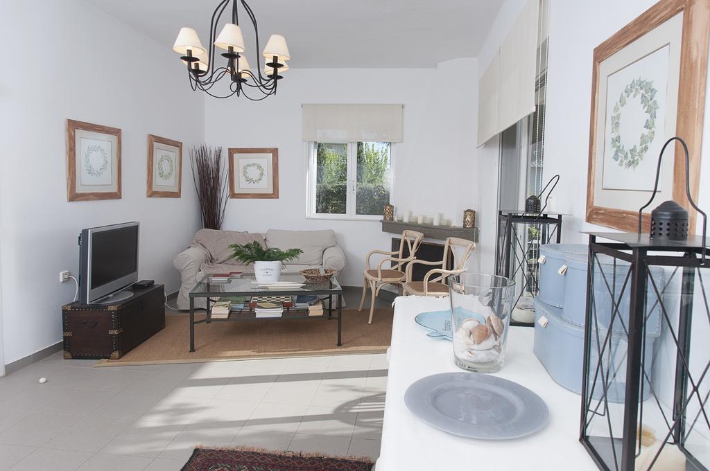 Messinian Blue Seaside Villa Каламата Екстериор снимка