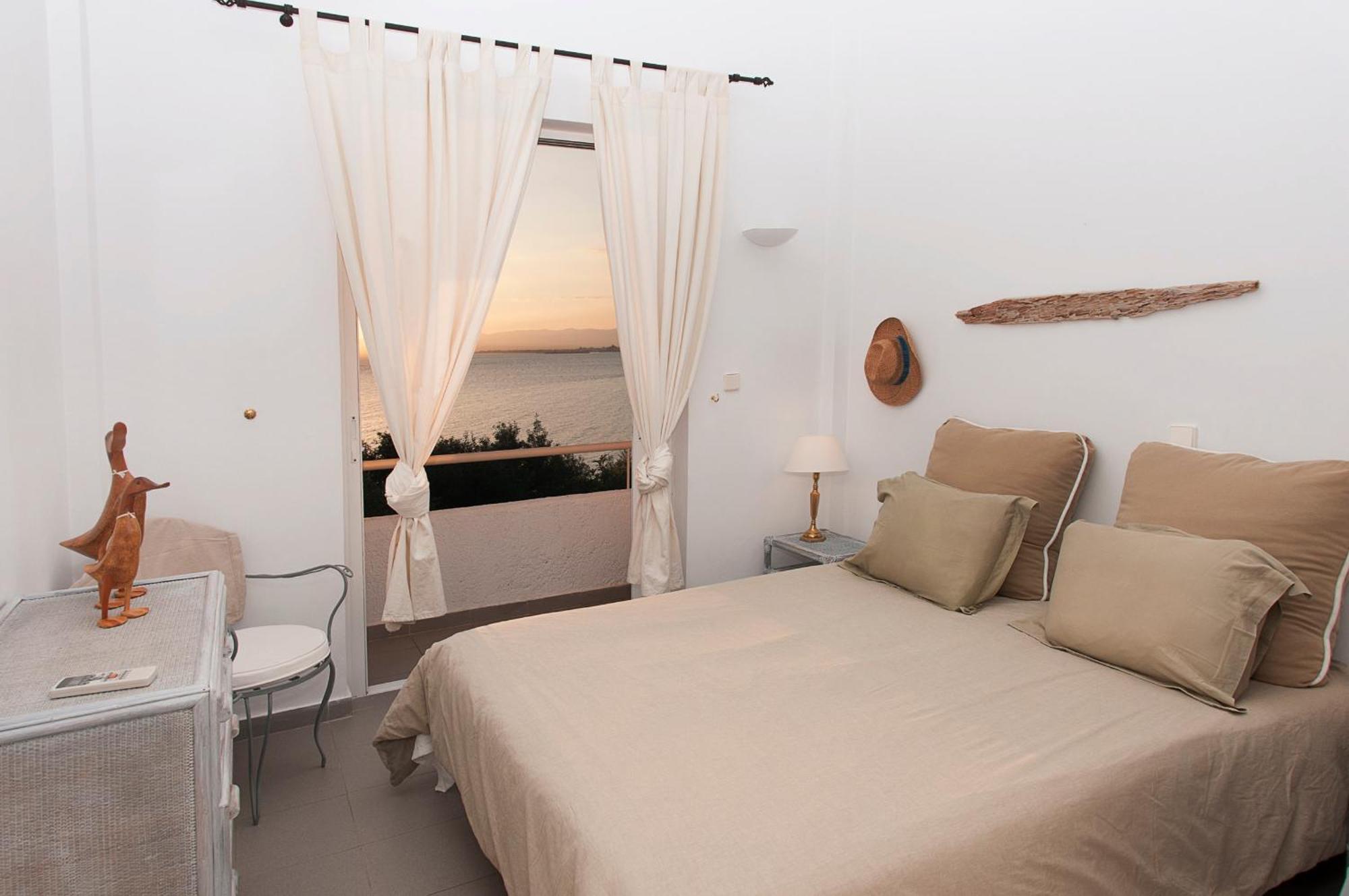 Messinian Blue Seaside Villa Каламата Екстериор снимка